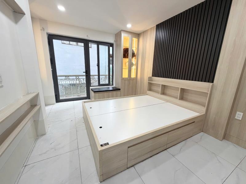 Cho thuê căn hộ ban công mới khai trương (gần ngã tư hàng xanh) | xô viết nghệ tĩnh, bình thạnh