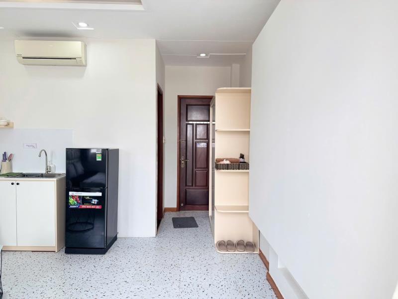Cho thuê căn hộ ban công rộng rãi full nội thất đường phan đình phùng quận phú nhuận, sát q1, q3 - Ảnh 4