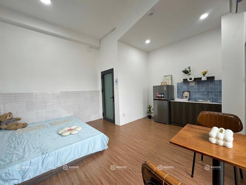Studio có ban công siêu thoáng , nằm ngay trên đường âu cơ gần thoại ngọc hầu , luỹ bán bích , gần đại học huit , vhu  - Ảnh 2