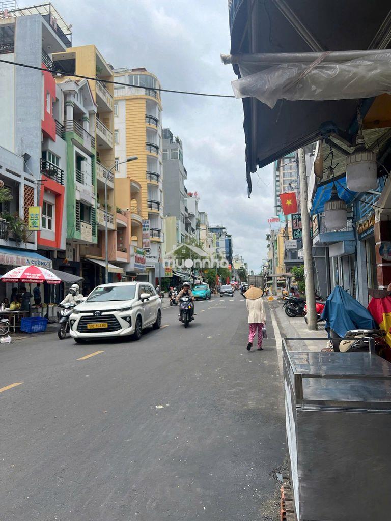 Bán nhà 2 tầng trung tâm quận 1 cách mặt tiền 25m, giá 3,9 tỷ