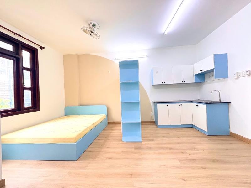 Cho thuê căn hộ 1 pn có ban công phổ quang phú nhuận gần công viên gia định - ***