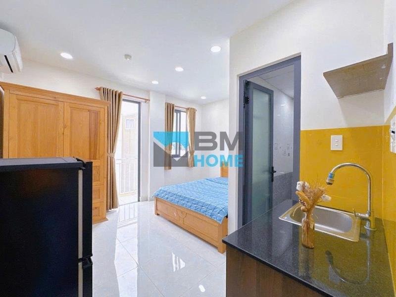 Phòng ban công thang máy giáp phú nhuận_phan đăng lưu_phạm văn đồng_nơ trang long chỉ 6.x