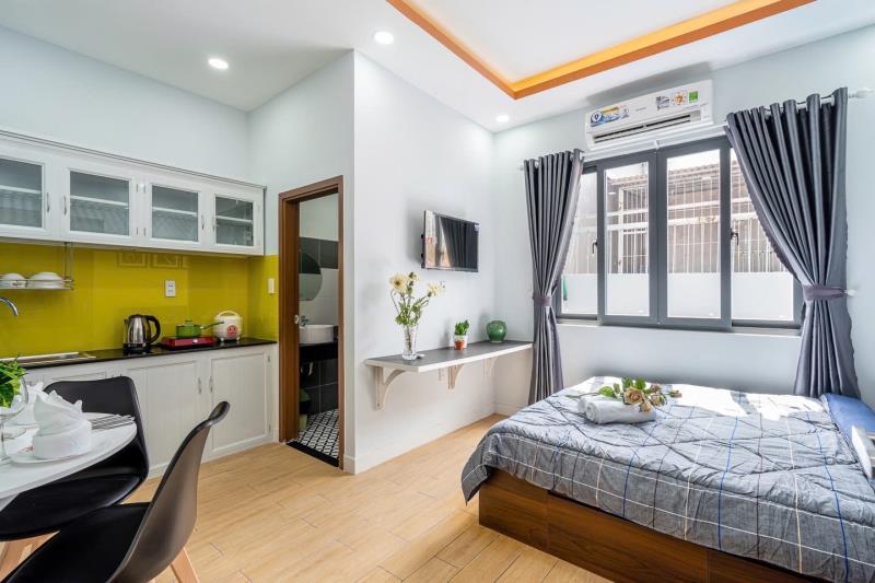 Cho thuê căn hộ bình thạnh gần ngã tư hàng xanh, cửa sổ thoáng, full nội thất - Ảnh 2