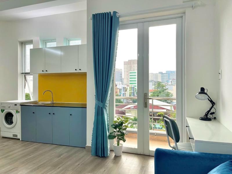 Cho thuê căn hộ mới có ban công máy giặt riêng bếp xa tủ bếp nhiều ngăn đường d5 gần hàng xanh tiện qua quận 1 , quận 2 - Ảnh 3