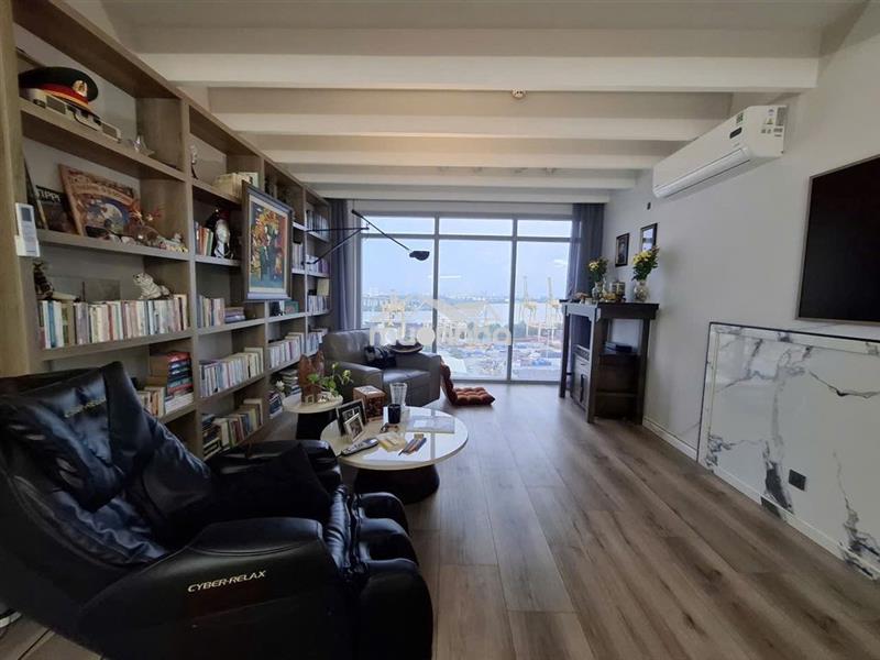 Cho thuê penthouse luxgarden quận 7- có sân vườn riêng