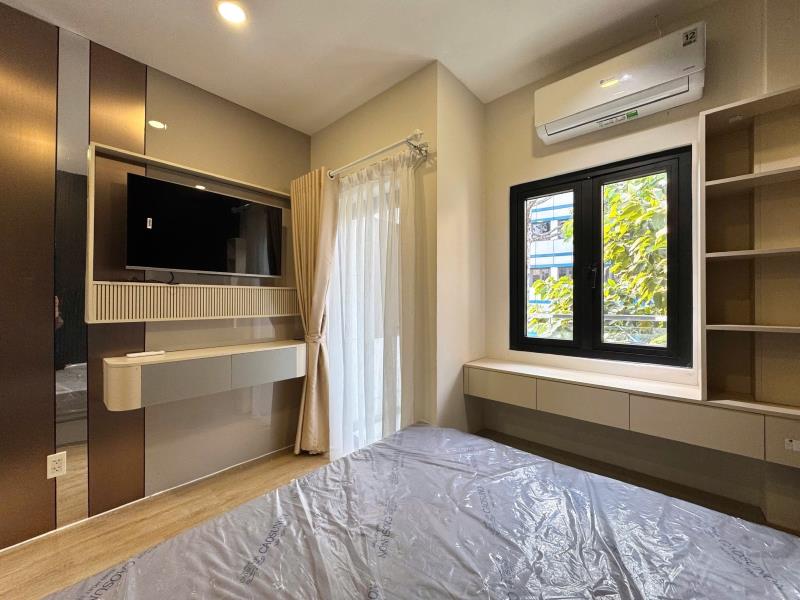Cho thuê căn hộ quận 1 full nội thất cửa sổ lớn ban công rộng rãi-trần quang khải
