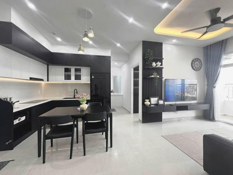 Chính chủ cần cho thuê căn hộ cao cấp hùng vương plaza, quận 5, dt: 130m² (2pn - 3wc), nhà mới