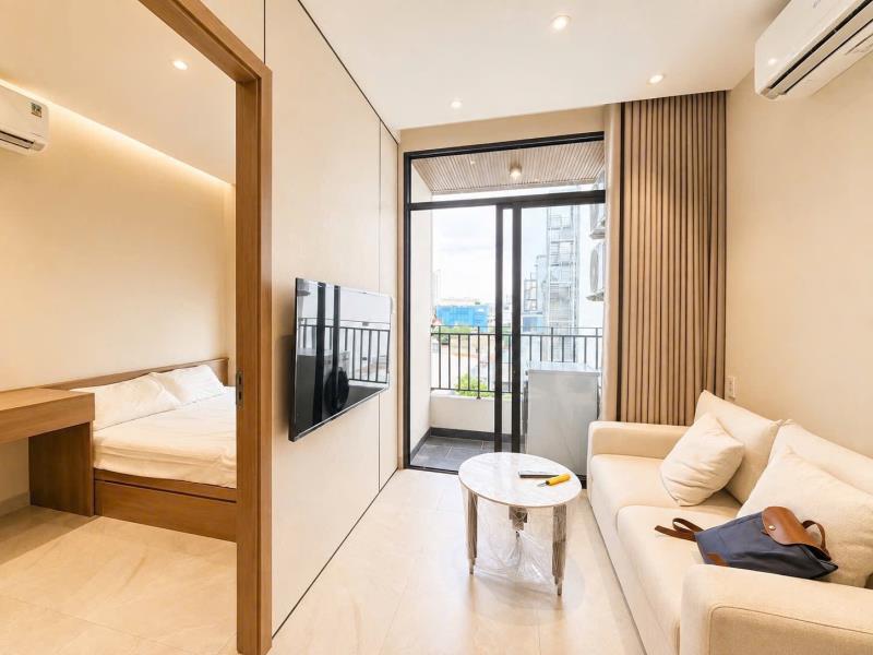 Cho thuê căn hộ cao cấp dạng studio/1 phòng ngủ ban công - thang máy - đối diện landmark81 - điện biên phủ - Ảnh 2