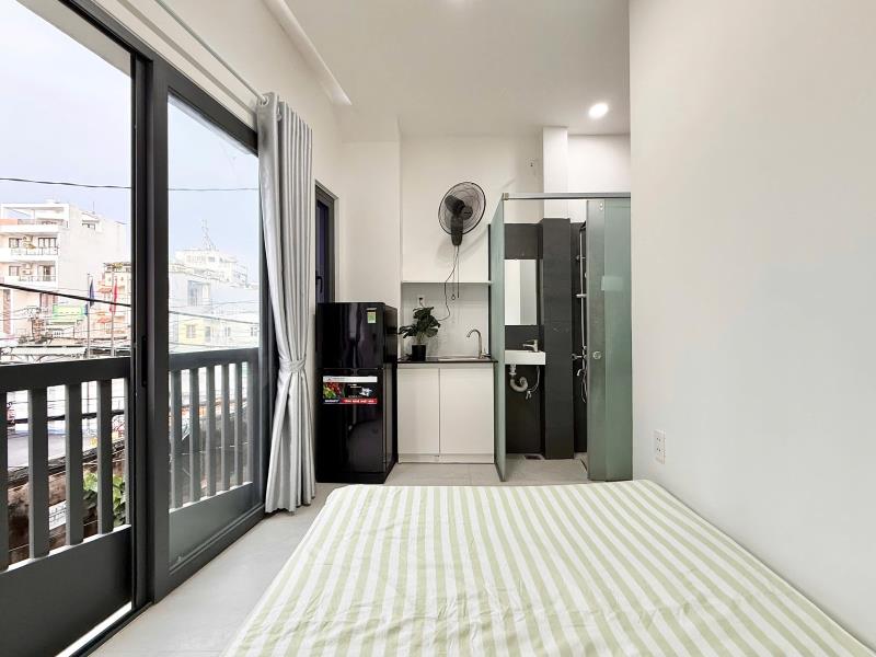 Cho thuê căn hộ phú nhuận - 35m² - có ban công – full nội thất – gần phan xích long, giáp quận 1
