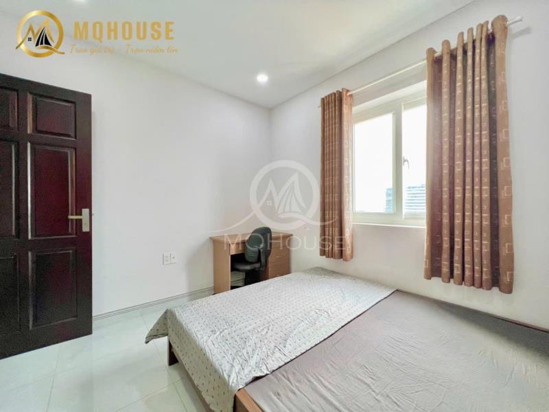 Căn hộ ban công - full nội thất - giờ giấc tự do - đường lam sơn khu sân bay