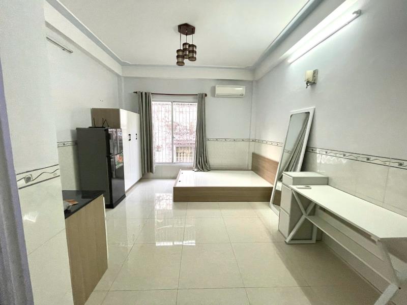 Phòng đẹp cửa sổ lớn chỉ 5.x ngay phạm văn đồng - nguyễn xí - nơ trang long - Ảnh 2