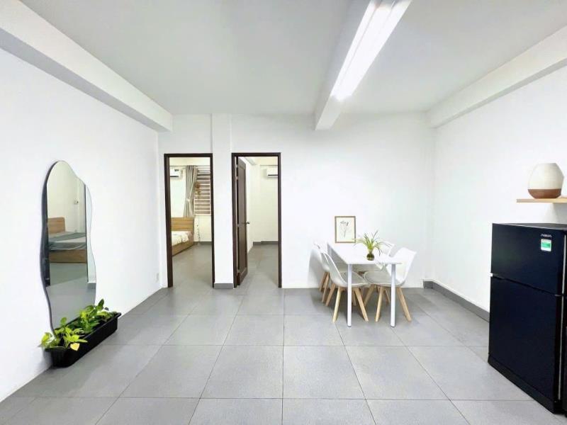 Cho thuê căn hộ mini mới đẹp 2 phòng ngủ 2 tollet full nội thất có bancol cửa sổ lớn nhà xe rộng giáp sân bay quân tân bình - Ảnh 3