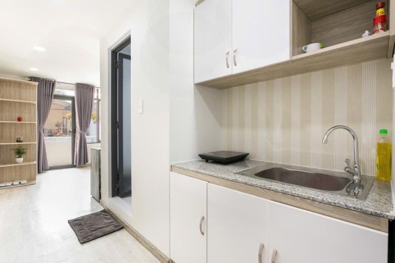 Cho thuê căn hộ studio 38m2 full nội thất, ban công ngay phan xích long, gần q1 q3 - Ảnh 3