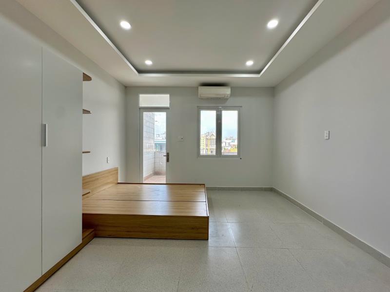 Cho thuê studio bancol ngay emart phan huy ích
