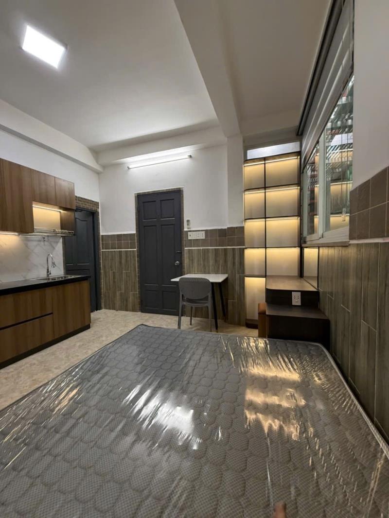 Cho thuê phòng 35m2, cửa sổ trời lớn, full nội thất ngay nguyễn công hoan, phan xích long, gần q1, q3 - Ảnh 4
