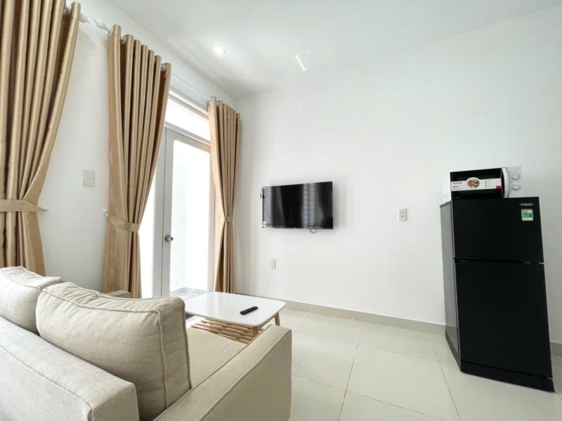Căn hộ ban công 40m2, phan đăng lưu gần khu ẩm thực phan xích long sát q1, q3 - Ảnh 3