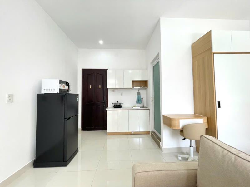 Căn hộ ban công 40m2, phan đăng lưu gần khu ẩm thực phan xích long sát q1, q3 - Ảnh 4