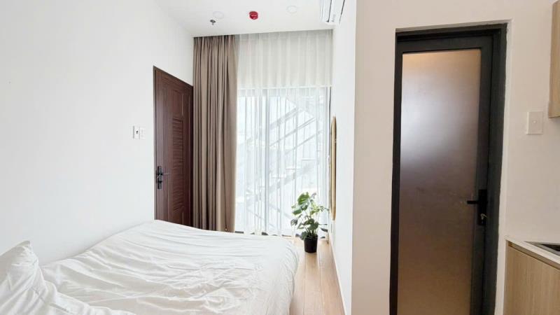 Phòng ban công sang trọng, có thang máy, gần sân bay tân sơn nhất, phạm văn đồng - thang máy 