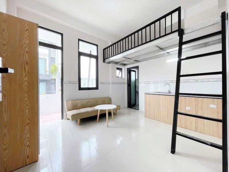 Cho thuê căn hộ duplex ban công gần ngã tư hàng xanh, quận bình thạnh