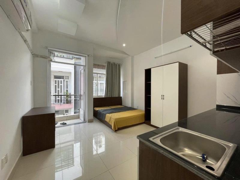Cho thuê căn hộ có ban công rộng view thoáng mát full nội thất đường tăng bạt hổ quận bình thạnh, sát phú nhuận, quận 1 - Ảnh 2
