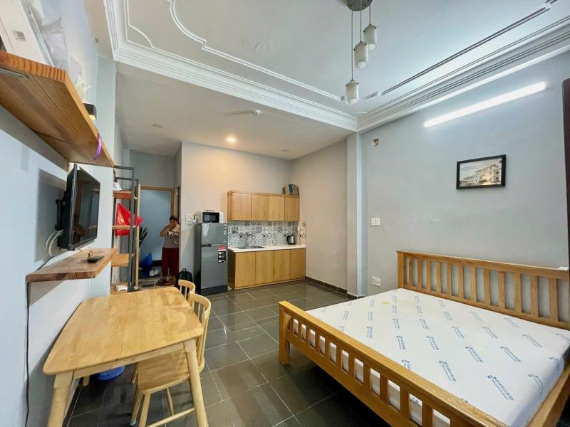 Cho thuê căn hộ bình thạnh ban công máy giặt riêng full nội thất tại nguyễn xí gần q1