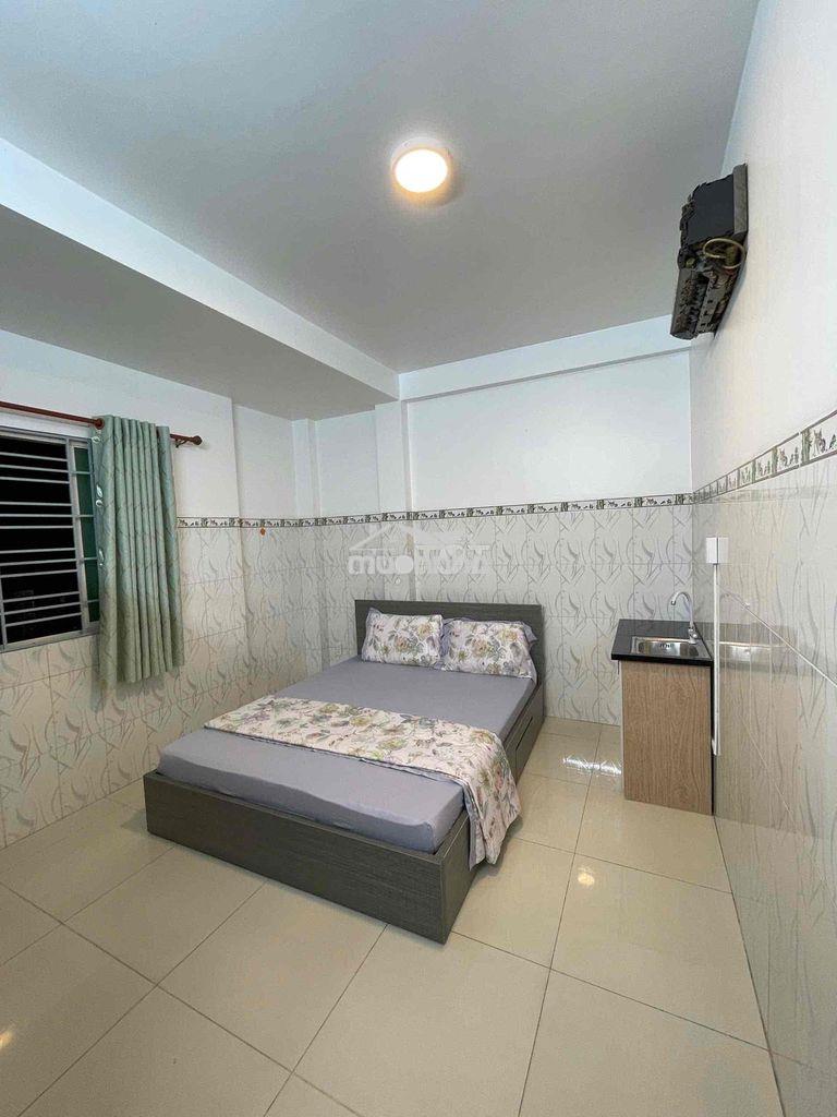 Cho thuê chdv full nội thất , thang máy , cửa sổ , chỗ oto , kề bhx - Ảnh 3