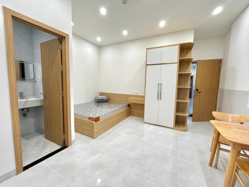 Cho thuê phòng 35m2, ban công lớn, cửa sổ trời - full nội thất ngay trung tâm q1 - Ảnh 2