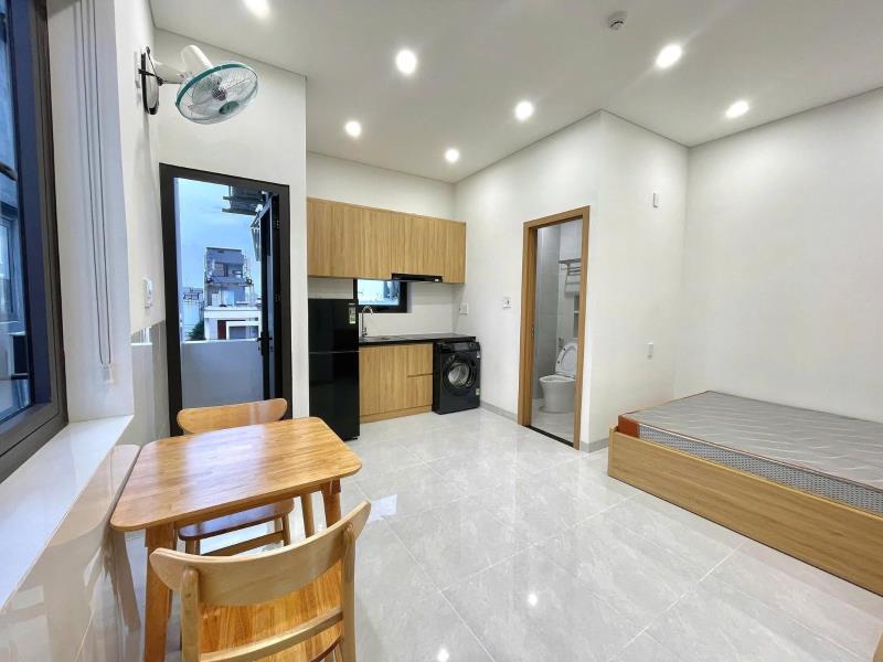 Cho thuê phòng 35m2, ban công lớn, cửa sổ trời - full nội thất ngay trung tâm q1