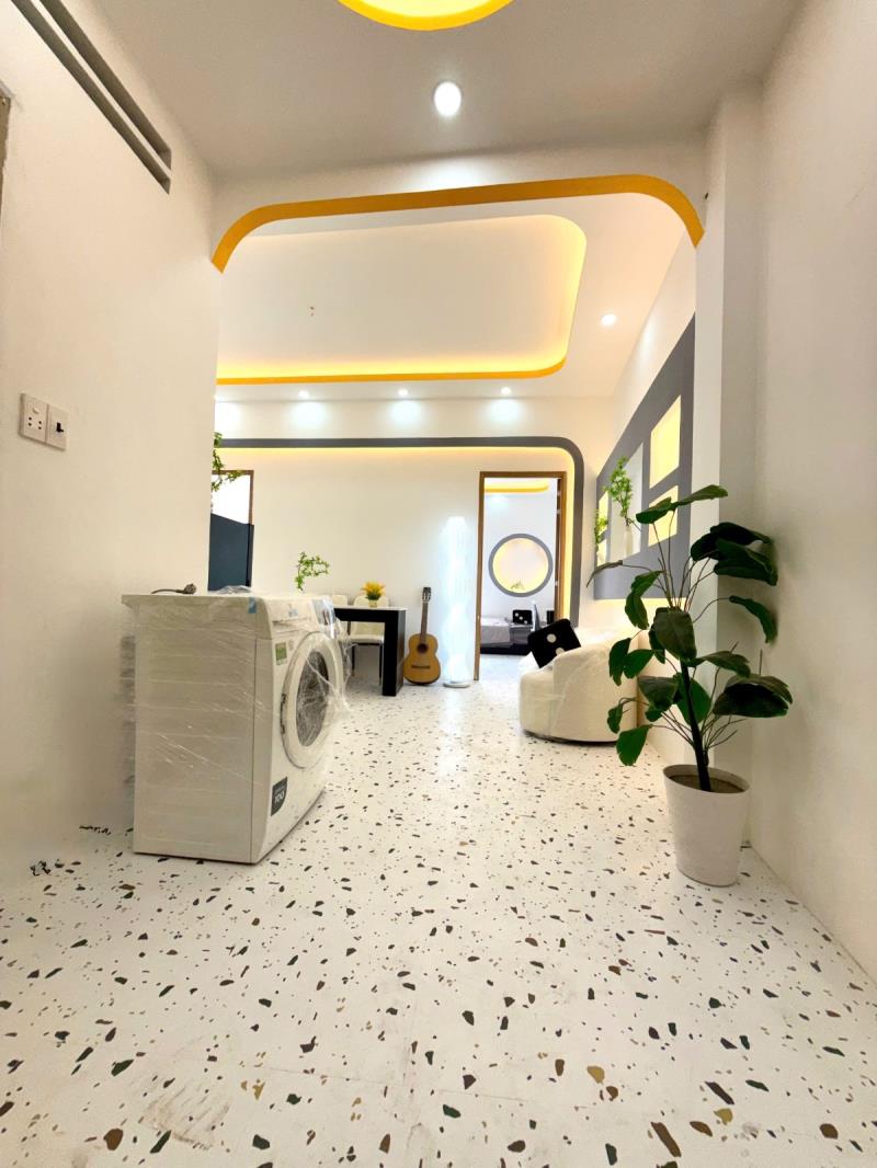 2pn 80m2 bancol full nội thất giờ giấc tự do free xe ngay vòng xoay lăng cha cả - Ảnh 2