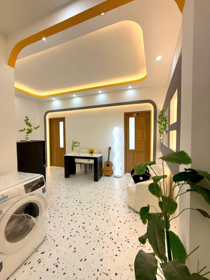 2pn 80m2 bancol full nội thất giờ giấc tự do free xe ngay vòng xoay lăng cha cả