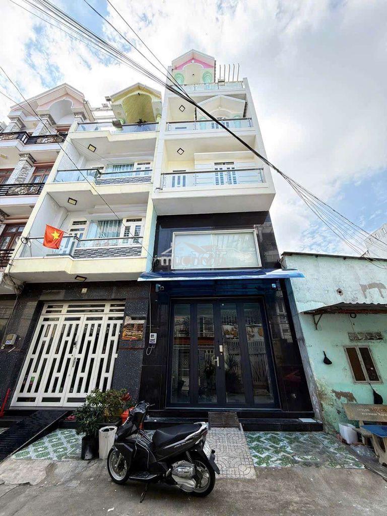 Nhà 4'5m ngang dài 17m trệt lững 2 lầu sân thượng 6pn 6wc