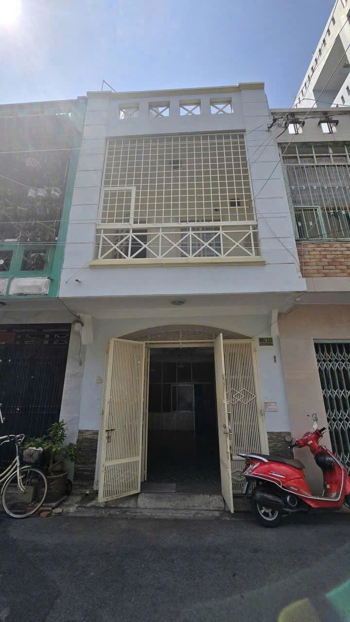 Bán nhà huỳnh văn bánh, phú nhuận có gpxd 5 lầu xe hơi đậu trước nhà giá 10,6 tỷ tl