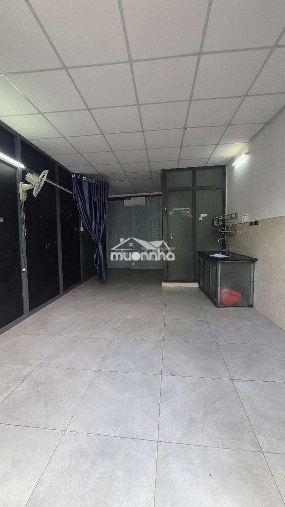 Phòng trọ tầng trệt rộng rãi 30m2, riêng biệt đường nguyễn văn quá - Ảnh 2