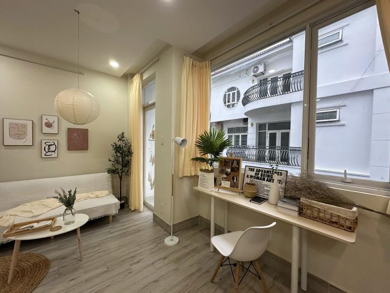 Studio ban công cửa sổ trời full nội thất 300 nguyễn văn linh tân thuận quận 7