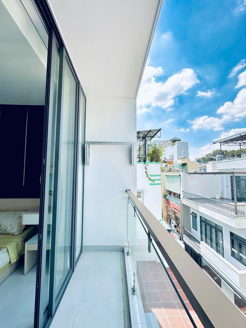 Trống sẵn studio ban công cực rộng đón nắng gió cực chill - Ảnh 4