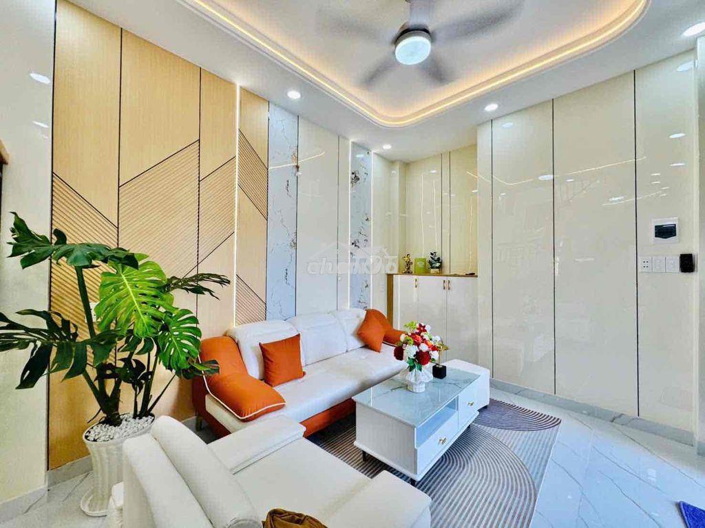 Siêu phẩm ngay chợ phạm văn bạch diện tích 70.3 m trệt lầu 4 pn 4wc - Ảnh 4