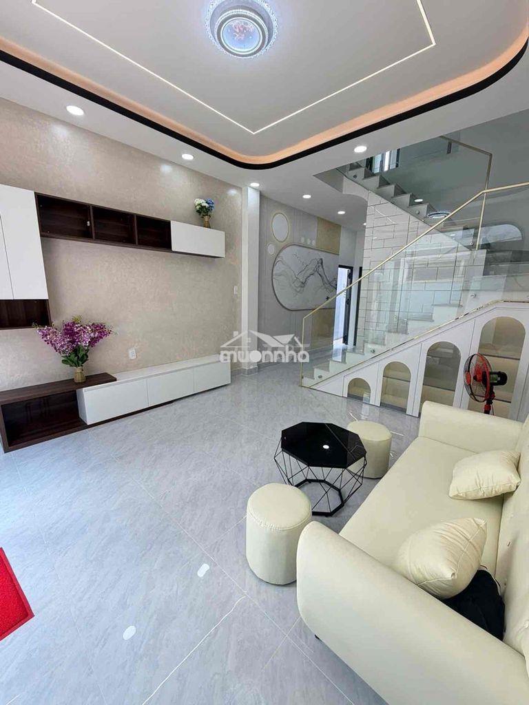 Nhà ngay bà hom q6 - 3 pn kiên cố