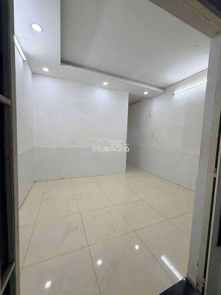 Nhà diện tích khủng- 2pn - 8tr phạm văn đồng - Ảnh 3