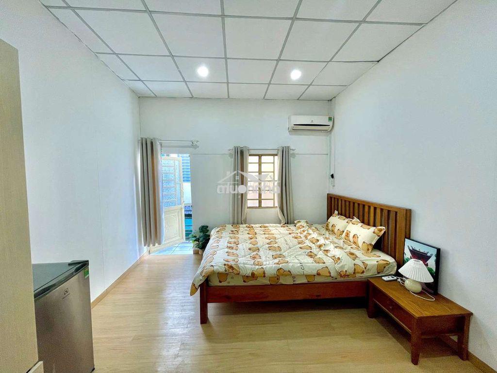 Ban công nội thất mới 100% ngay hoàng sa trường sa quận 3 - Ảnh 3