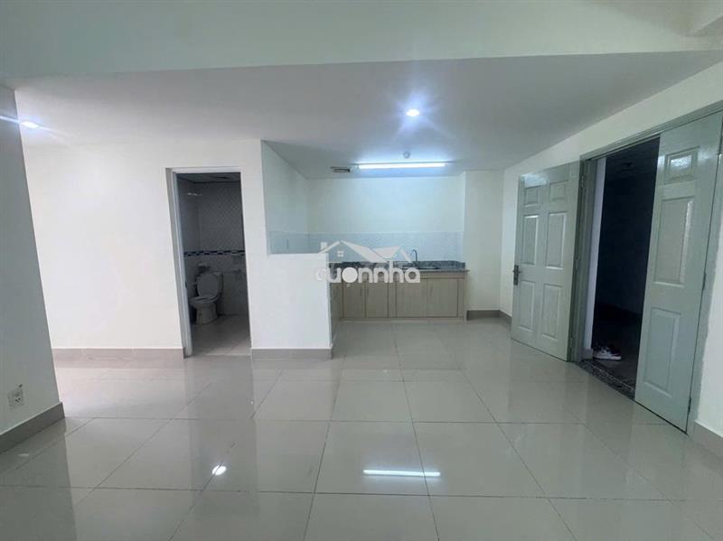 Bán căn hộ cc 1050 phan chu trinh. dt: 61,5m2. đã có sổ. 2pn. lô b