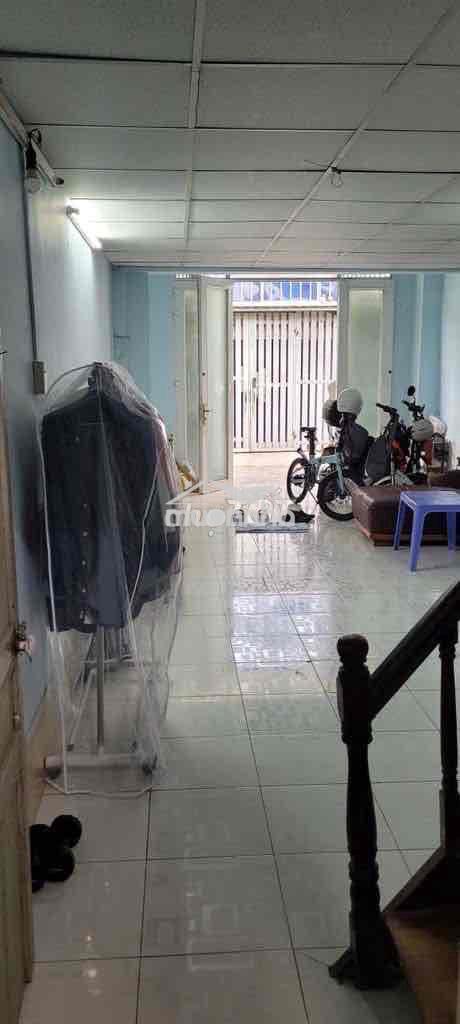 Nhà trệt 1 lầu 2pn, gần mặt tiền tô hiến thành, gần đh bkhoa