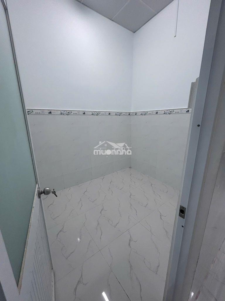 Bán gấp nhà shr 50m2, trung tâm tt hóc môn, sát bên lê thị hà - Ảnh 3