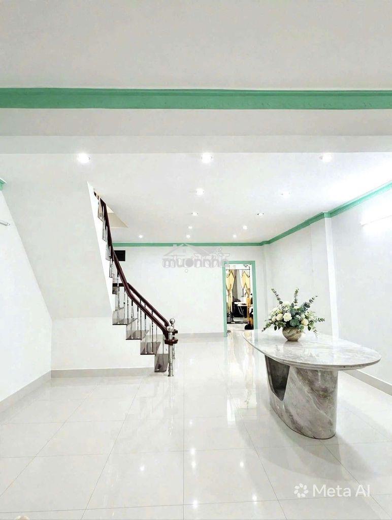 Bán gấp nhà 2 tầng lầu nguyễn văn luông giao hậu giang,nỏ hậu 4m4*16m