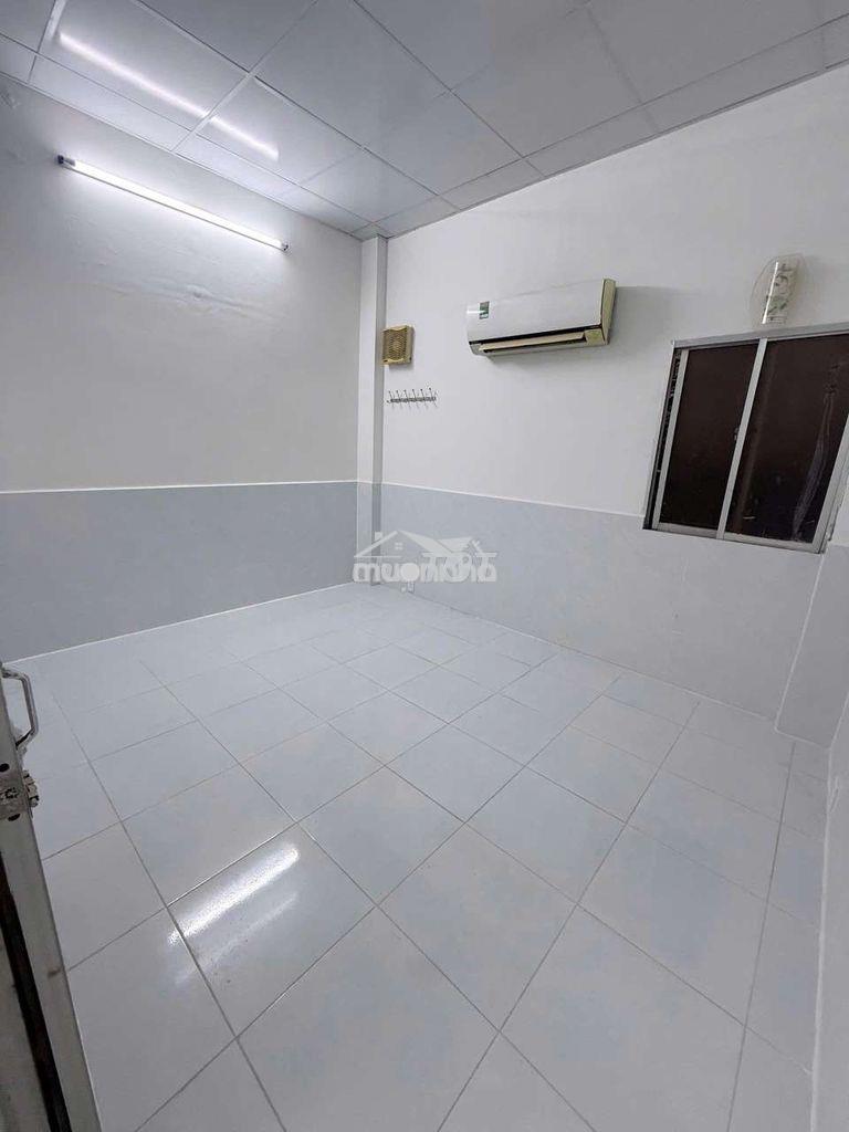 Cho thuê nhà nguyên căn 2pn gần dh maketing nhà sạch đẹp giá 10 tr - Ảnh 2