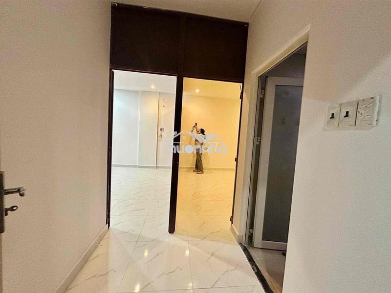 Cho thuê 2 ngủ cửa sổ trời siêu thoáng nhà có thang máy ở được liền
