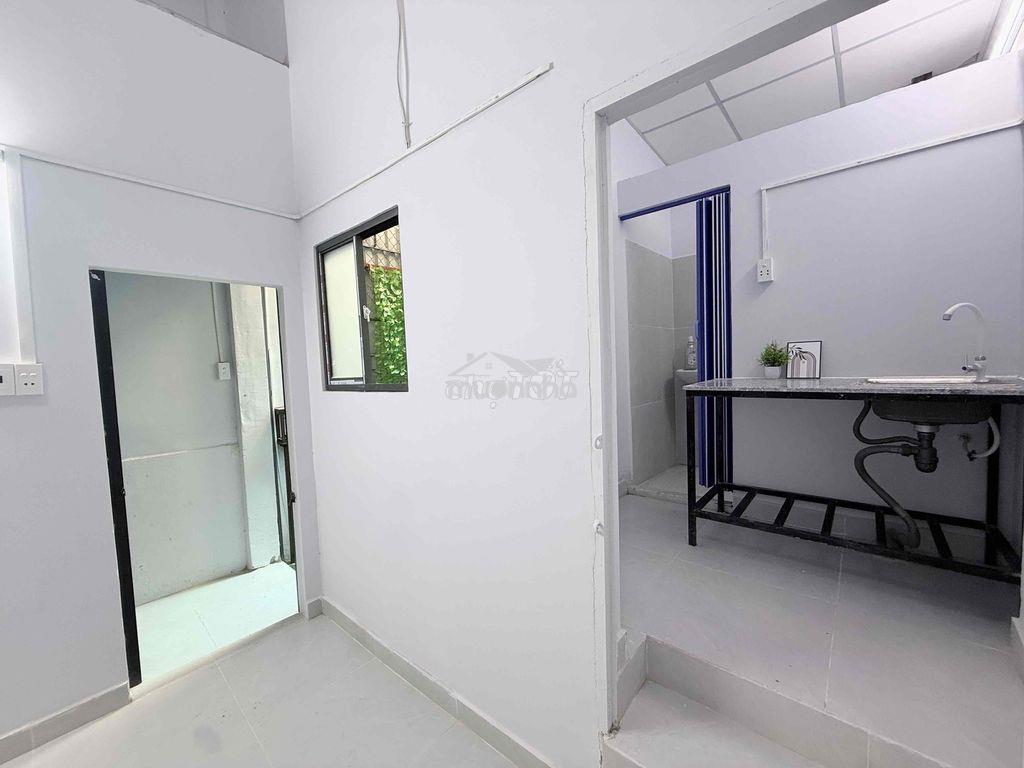 Phòng mới xây, gác cao, tách bếp - Ảnh 3