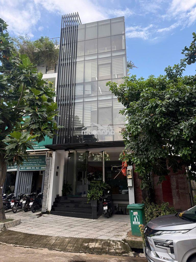 Nguyên căn sau song hành, q2. hầm trệt 4 lầu, thang máy. giá 105tr/th