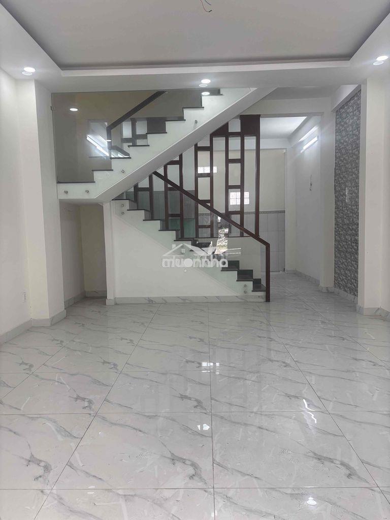 Nhà hxh 3 tầng hoàn công đủ. 81m2 ngang 5m. 100m đến ngã tư pvđ và kvc - Ảnh 3