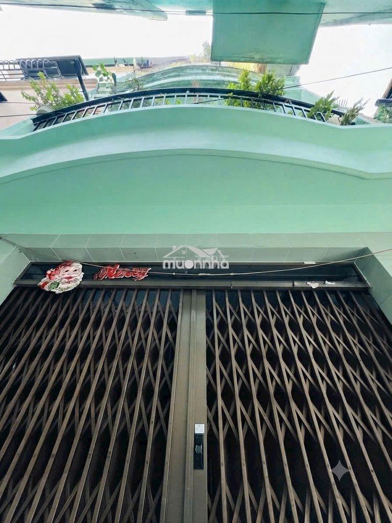 Hẻm 4x5 4 tầng lê bình gần bảy hiền