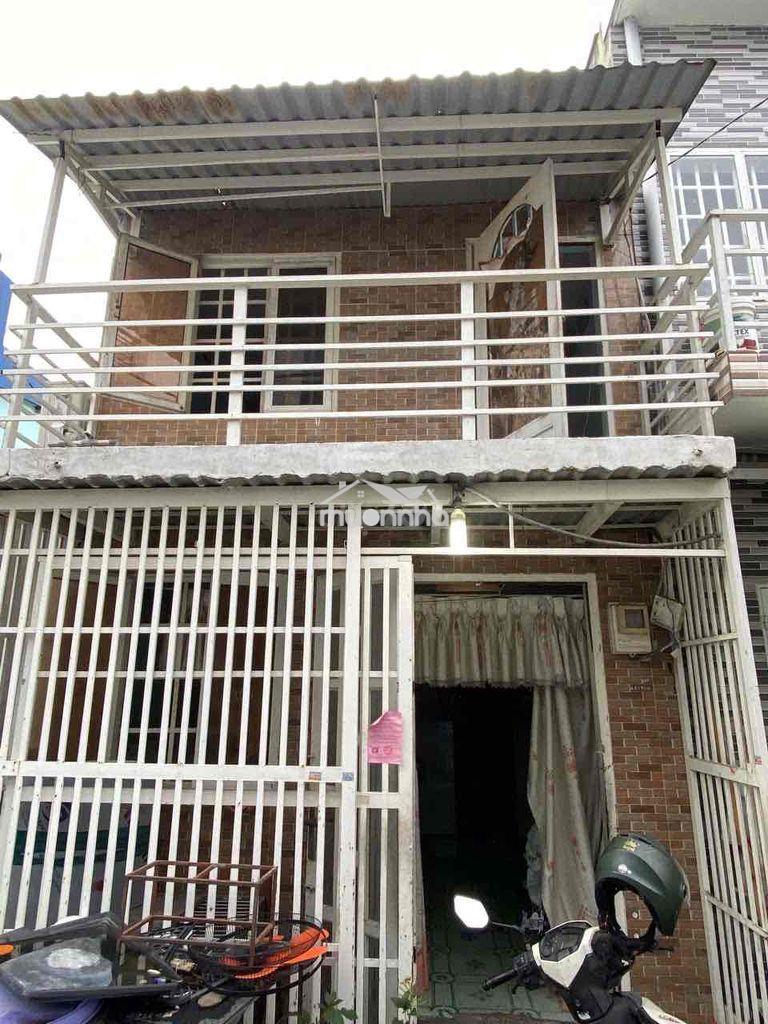 Bán nhà sh chung 3 căn 1 sổ,ngay chợ thạnh xuân